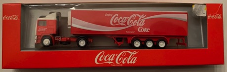 10219-1 € 12,50 coca cola vrachtwagen rood wit enjoy ca 20 cm.jpeg